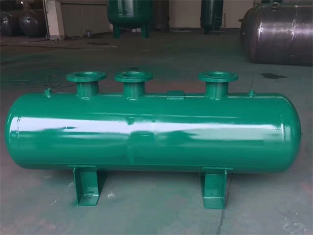1679991473376569.jpeg 招远招远招远蒸汽分气缸1.jpeg